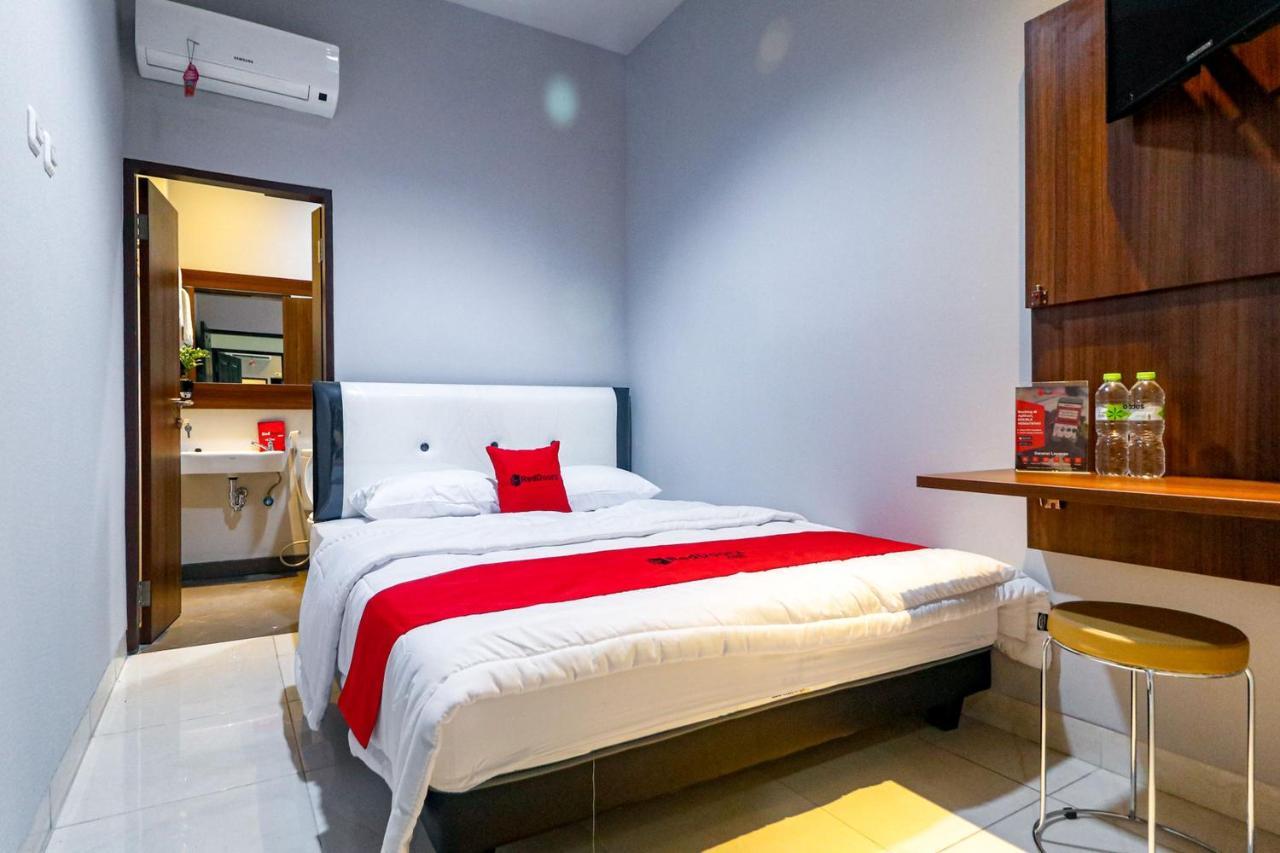Reddoorz Near Kebon Jeruk Jakarta Jacarta Exterior foto
