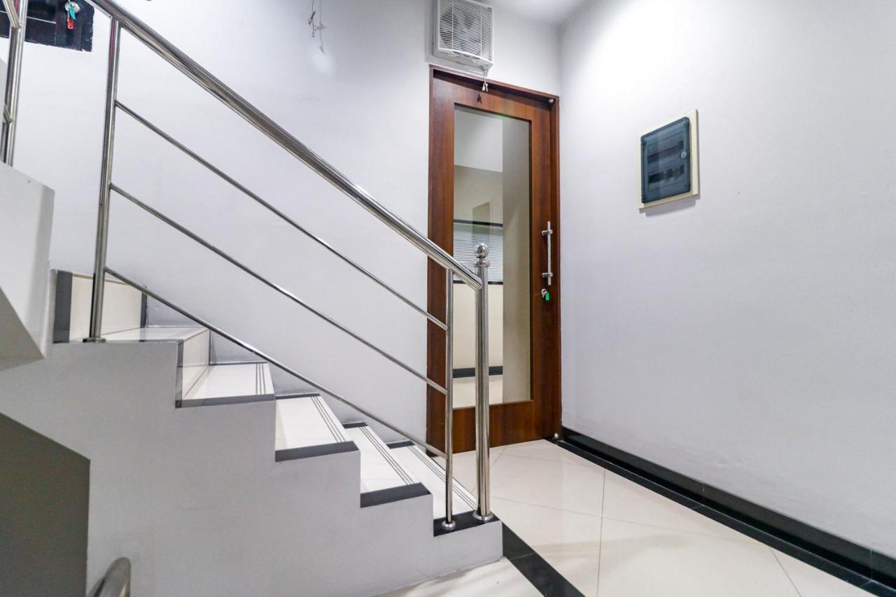 Reddoorz Near Kebon Jeruk Jakarta Jacarta Exterior foto