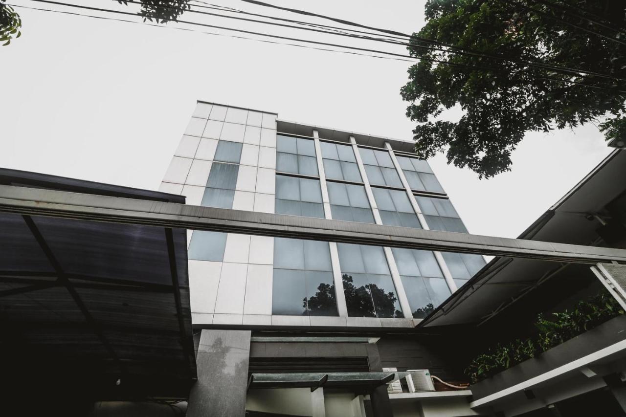 Reddoorz Near Kebon Jeruk Jakarta Jacarta Exterior foto