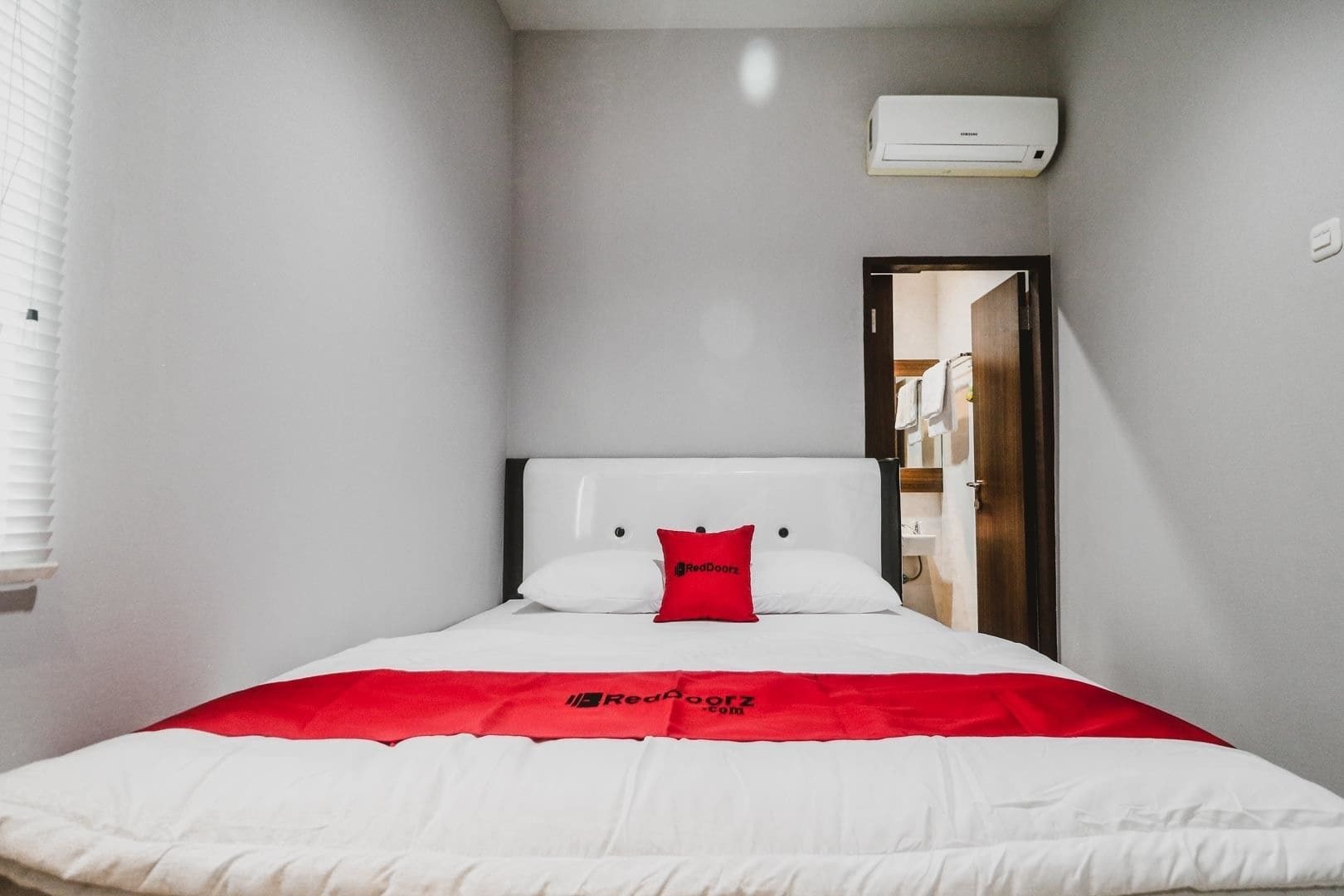 Reddoorz Near Kebon Jeruk Jakarta Jacarta Exterior foto